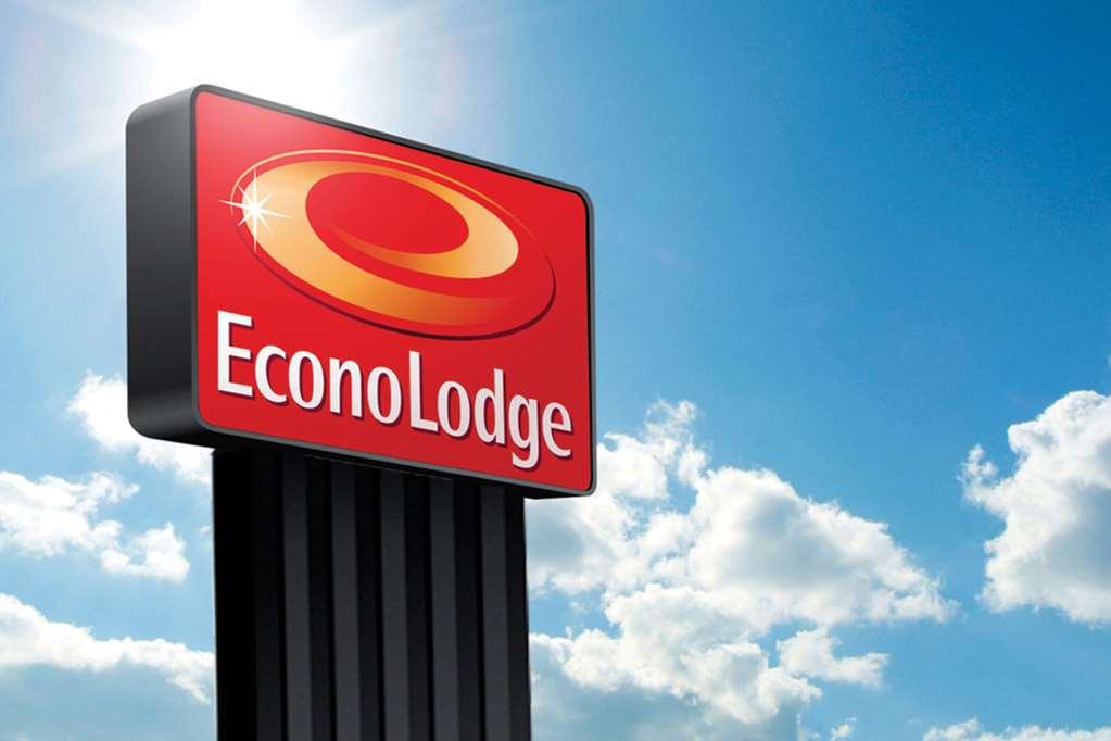 Econo Lodge Portage Exteriör bild